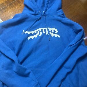 Blue NWOT Sun Day Red Sweatshirt